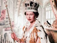 PORTRAIT OF THE QUEEN